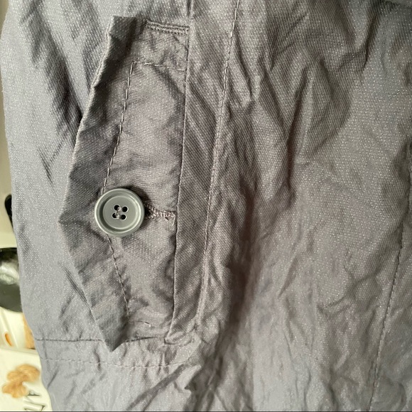 Oxmo wrinkle trench coat in a blueish gray size medium fits around an 8 - Picture 5 of 10